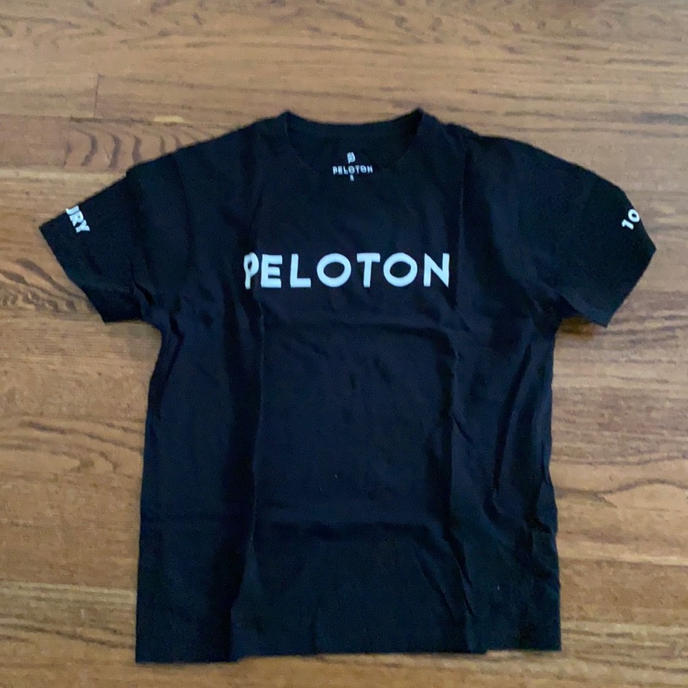 Peloton century ride shirt size small